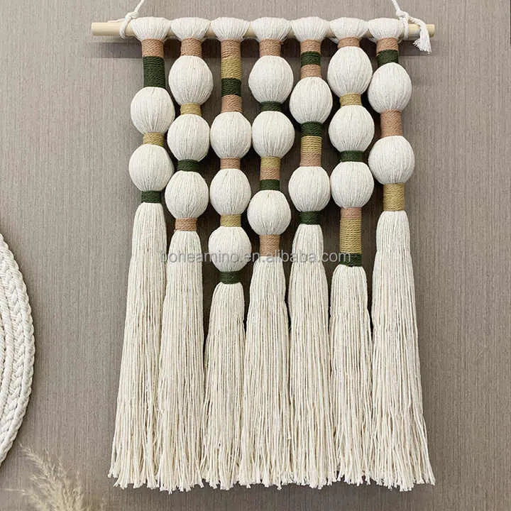 تخفيضات كبيرة على الشانق الحائطية المنسوجة . Big Discounts on Handwoven Macrame Foyer Wall