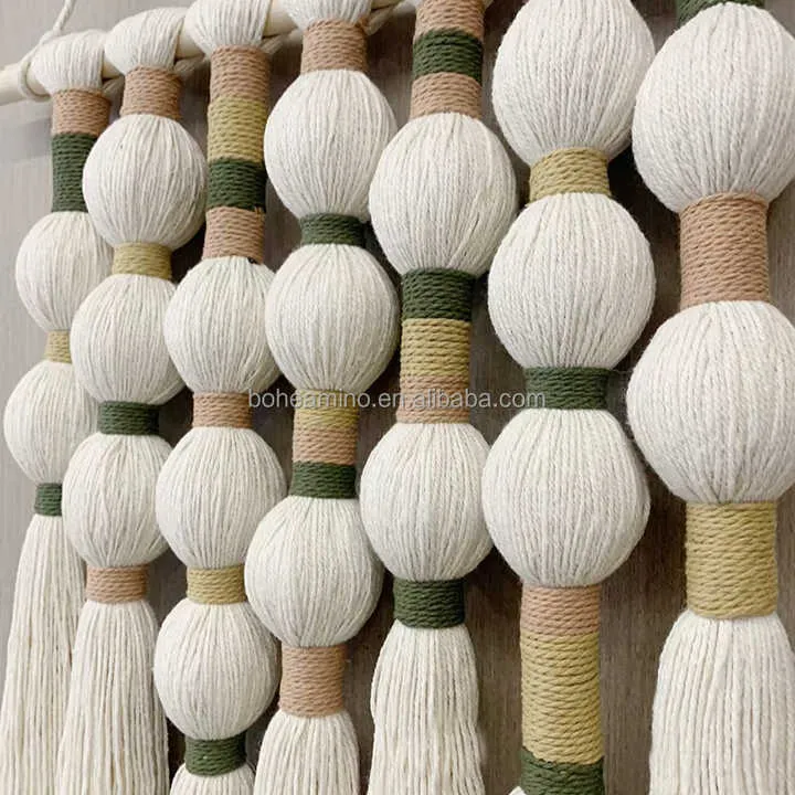 تخفيضات كبيرة على الشانق الحائطية المنسوجة . Big Discounts on Handwoven Macrame Foyer Wall