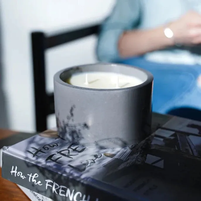 12oz Concrete Soy Wax Candle (Tobacco & Amber)