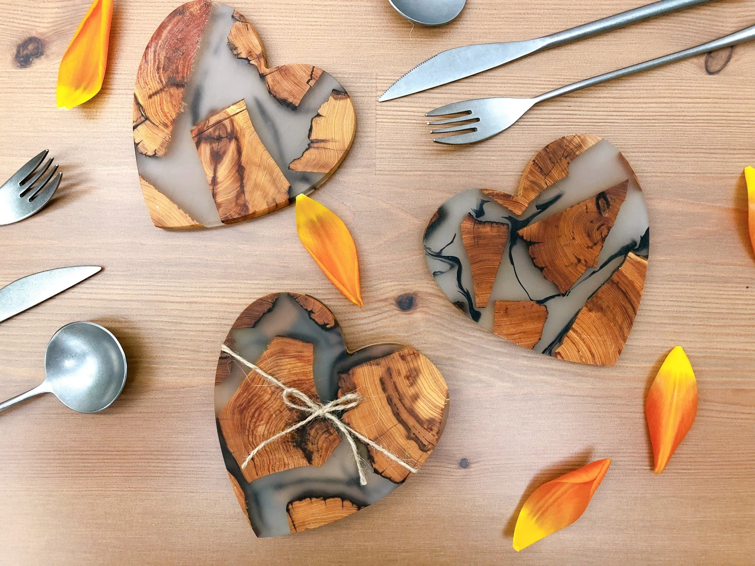 Gohobi Heart Wooden Resin Coaster (11cm)